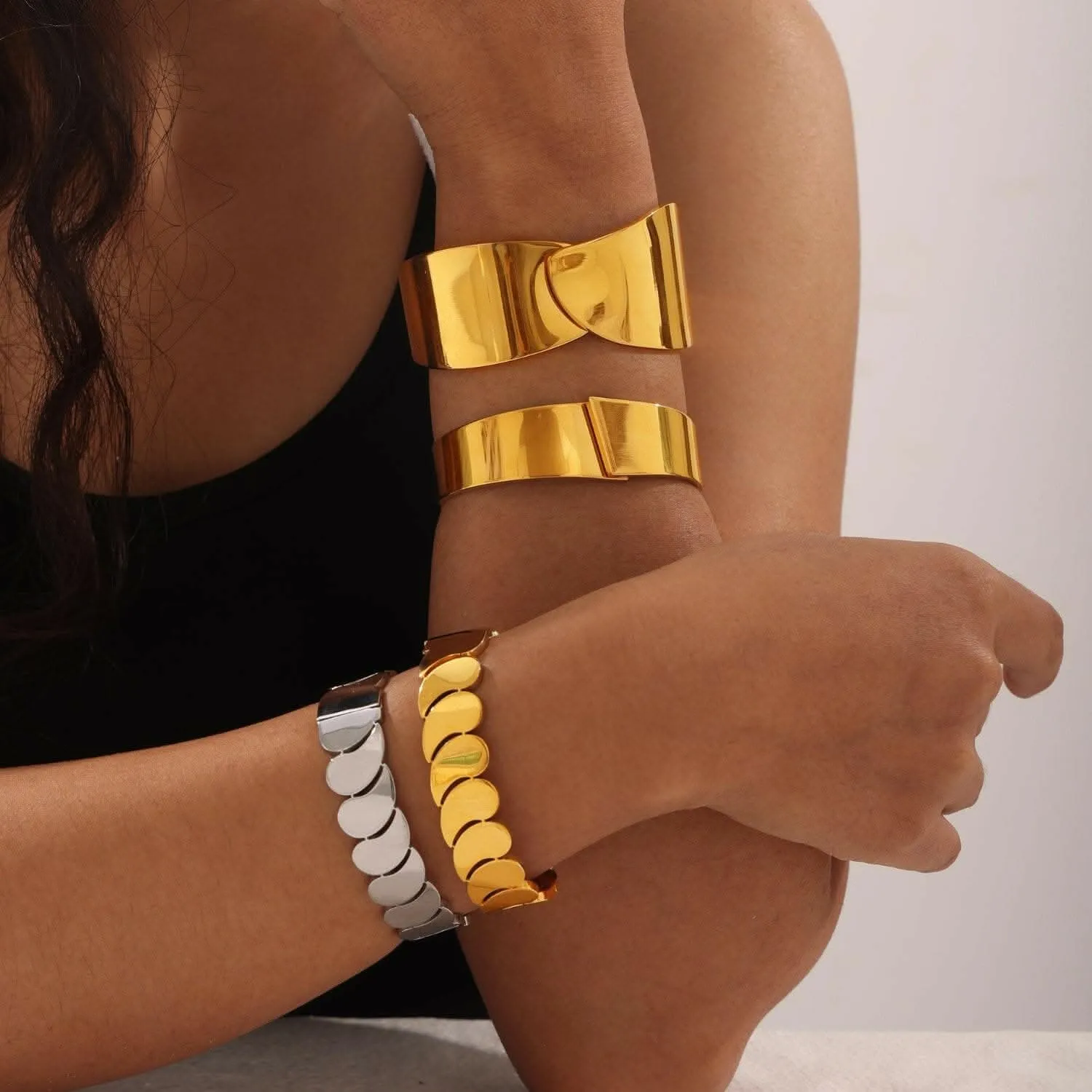 Gold-plated titanium bracelet