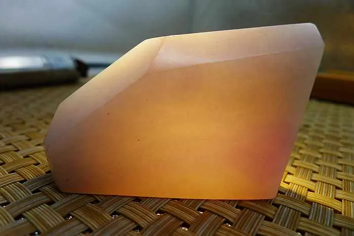 Natural Jade Rough Jadeite Raw (114g,5.9X4.1X1.75cm)