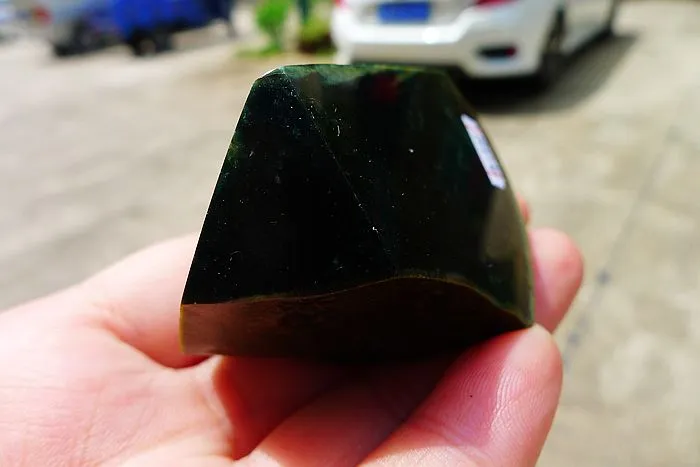 Natural Jade Rough Jadeite Raw (122g,5.2X4.3X3.6cm)