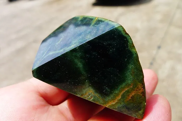 Natural Jade Rough Jadeite Raw (122g,5.2X4.3X3.6cm)