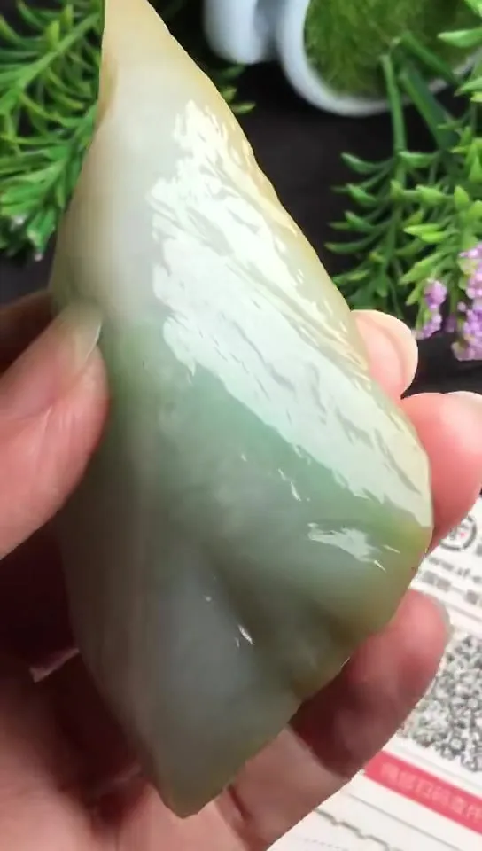 Natural Jade Rough Jadeite Raw (126g,9.1x3.9x2.6cm)-V4919
