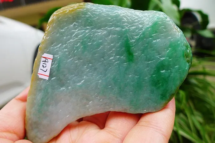 Natural Jade Rough Jadeite Raw (130g,7.8X7.7X1cm)
