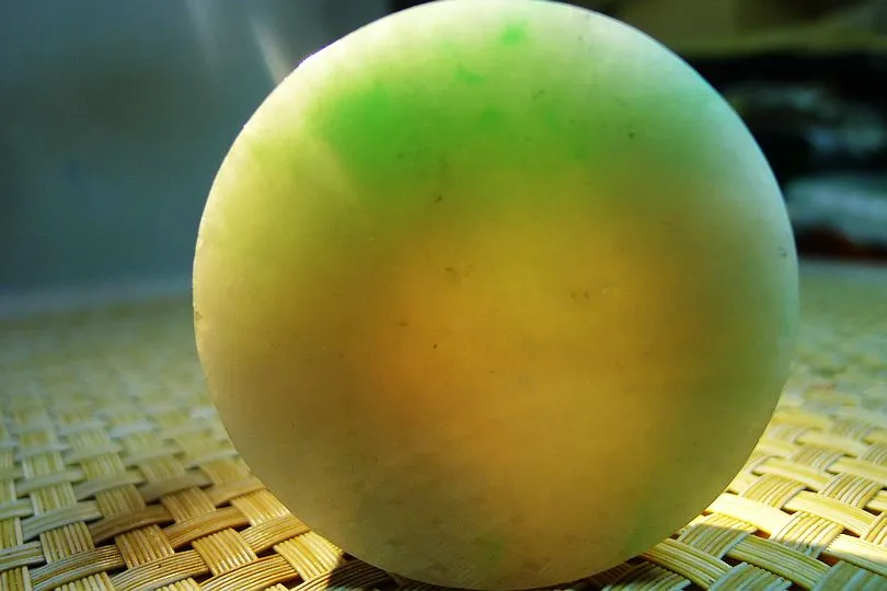 Natural Jade Rough Jadeite Raw (138g,5.35X5.35X1.8cm)