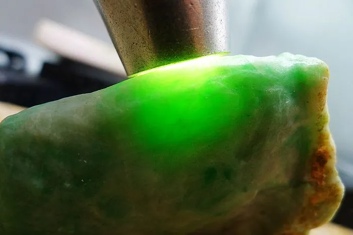 Natural Jade Rough Jadeite Raw (144g,5.7X5.9X3.9cm)
