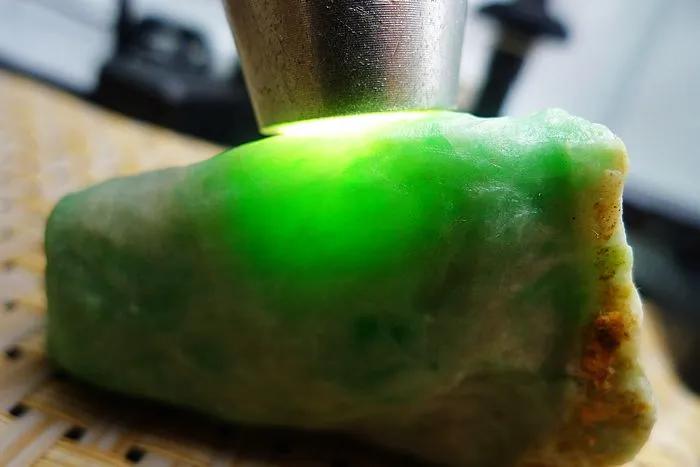 Natural Jade Rough Jadeite Raw (144g,5.7X5.9X3.9cm)
