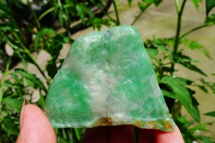 Natural Jade Rough Jadeite Raw (144g,5.7X5.9X3.9cm)
