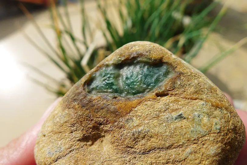 Natural Jade Rough Jadeite Raw (160g,5.2X4.8X3.8cm)