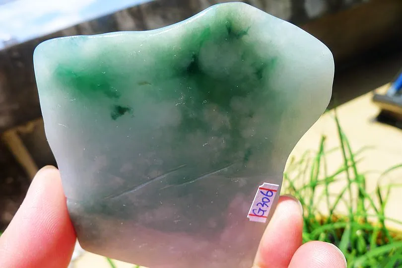 Natural Jade Rough Jadeite Raw (184g,7.4X6.8X1.8cm)