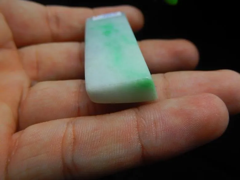 Natural Jade Rough Jadeite Raw (26g, 56X16X9mm)