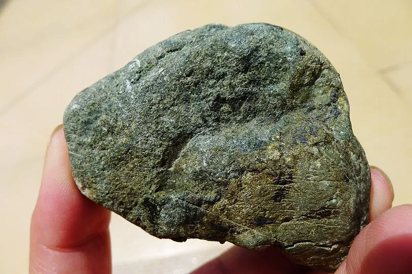 Natural Jade Rough Jadeite Raw (271g,6.6X6.5X4.5cm)