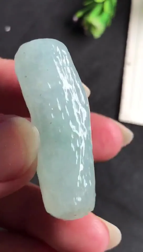 Natural Jade Rough Jadeite Raw (32g,4.3X3.6X1.2cm)-V5109