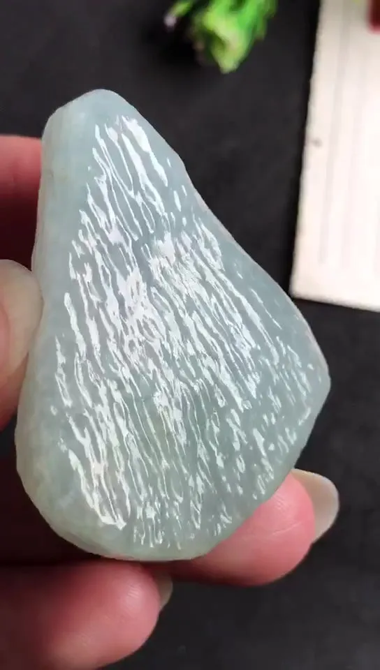 Natural Jade Rough Jadeite Raw (32g,4.3X3.6X1.2cm)-V5109