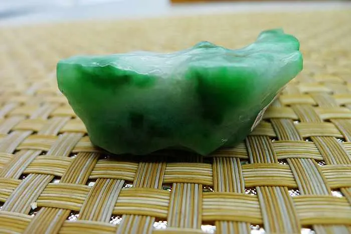 Natural Jade Rough Jadeite Raw (35g,4.8X1.8X1.6cm)