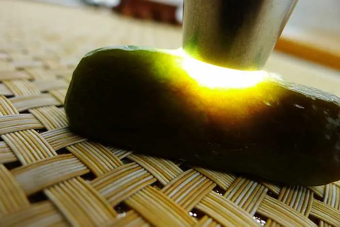 Natural Jade Rough Jadeite Raw (53g,5.2X3.8X1.6cm)