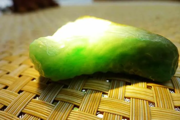 Natural Jade Rough Jadeite Raw (53g,5.2X3.8X1.6cm)