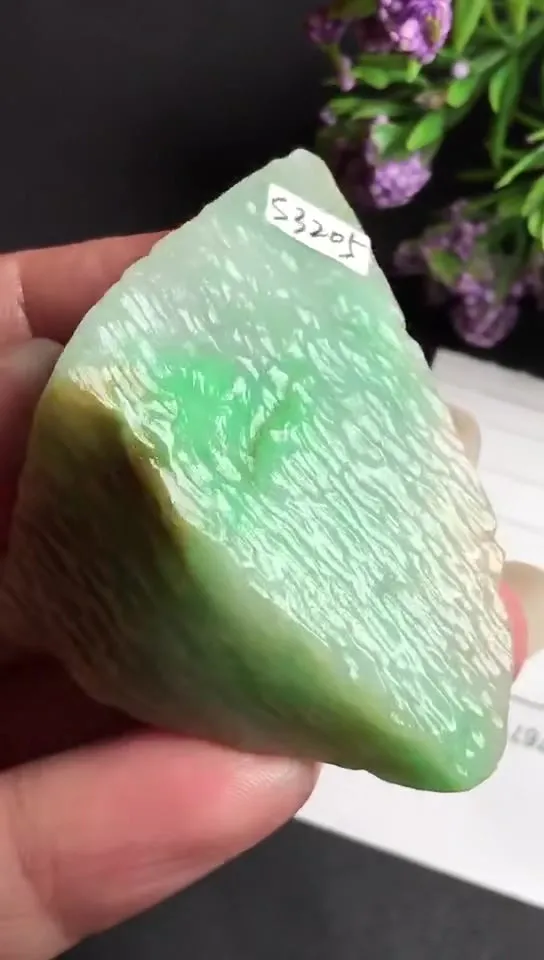Natural Jade Rough Jadeite Raw (5.3x3.8x1.8cm)-S3205