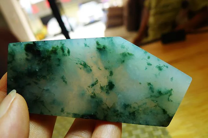 Natural Jade Rough Jadeite Raw (65g,8.2X3.7X0.75cm)