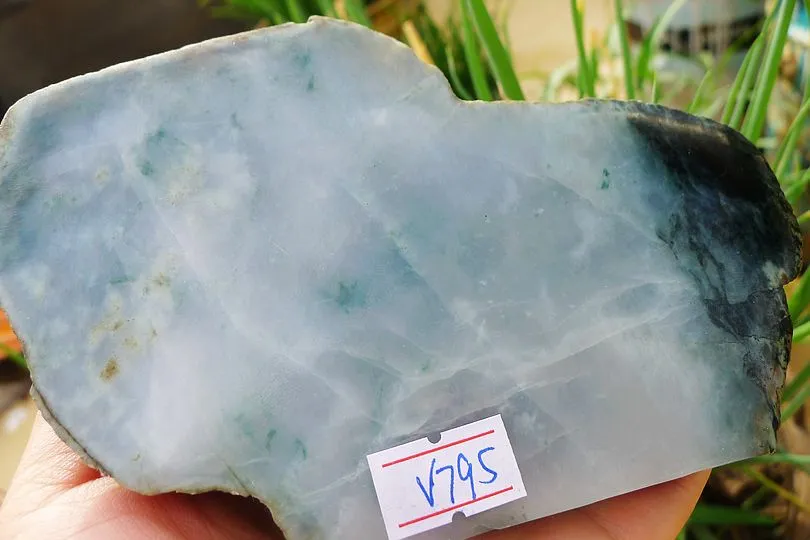 Natural Jade Rough Jadeite Raw (697g,15X9.6X4cm)