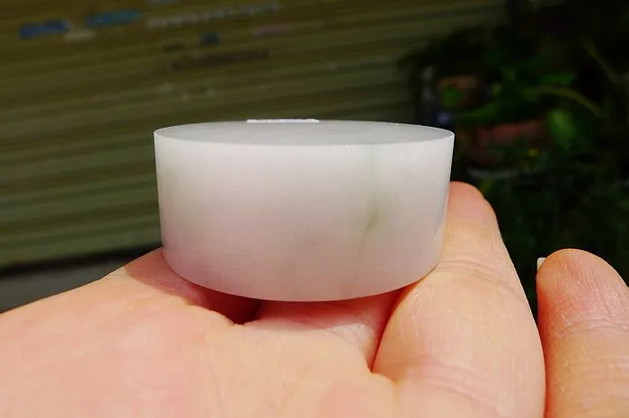 Natural Jade Rough Jadeite Raw (70g,4X1.7cm)