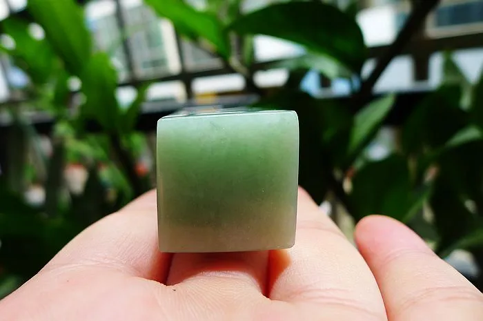 Natural Jade Rough Jadeite Raw (94g,6.7X2.1X2.0cm)