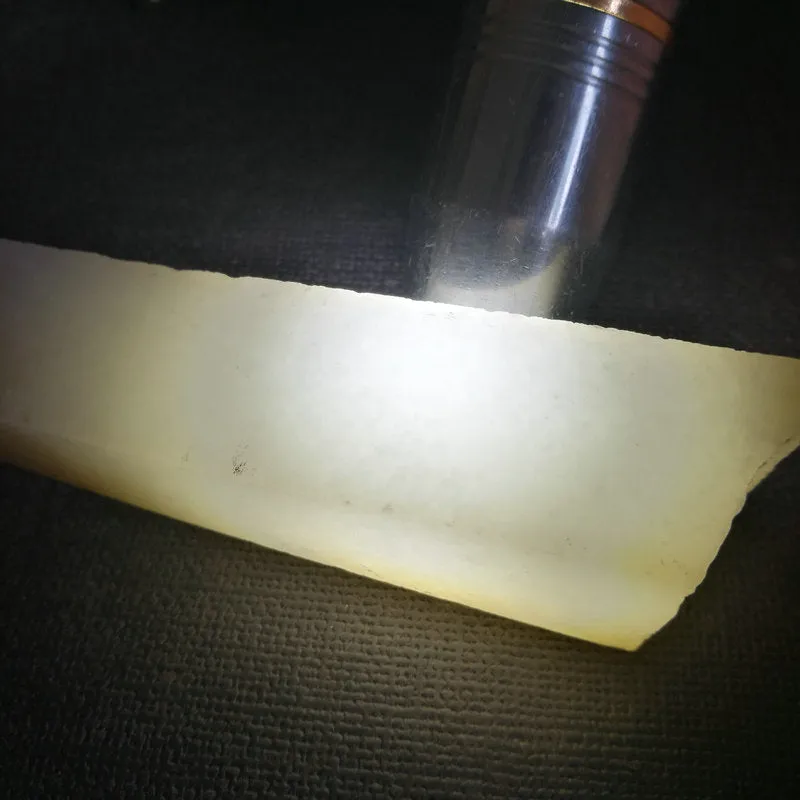 Natural Kunlun Jade Rough Nephrite Raw (106g, 10x2x2.5cm)