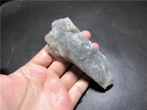 Natural Kunlun Jade Rough Nephrite Raw (108.66g, 100X48X22mm)