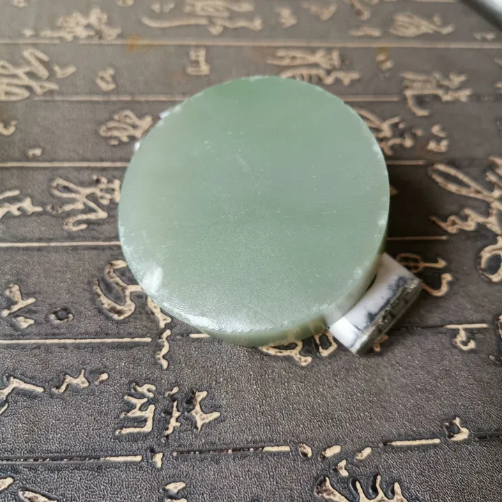 Natural Kunlun Jade Rough Nephrite Raw (141g, 5.9X5.9X1.7cm)
