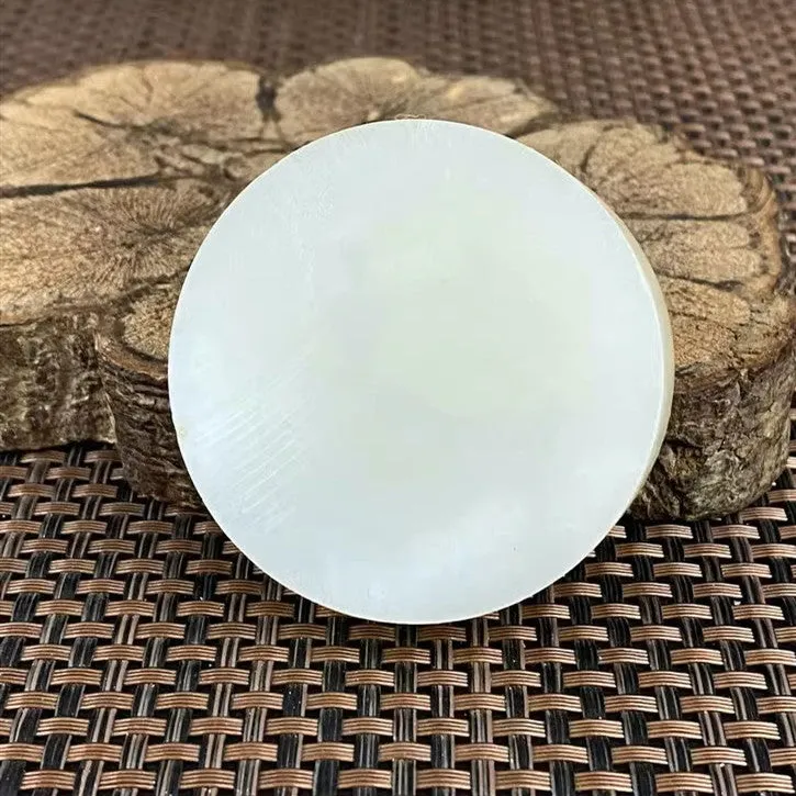 Natural Kunlun Jade Rough Nephrite Raw (141g,5.7X1.9cm)