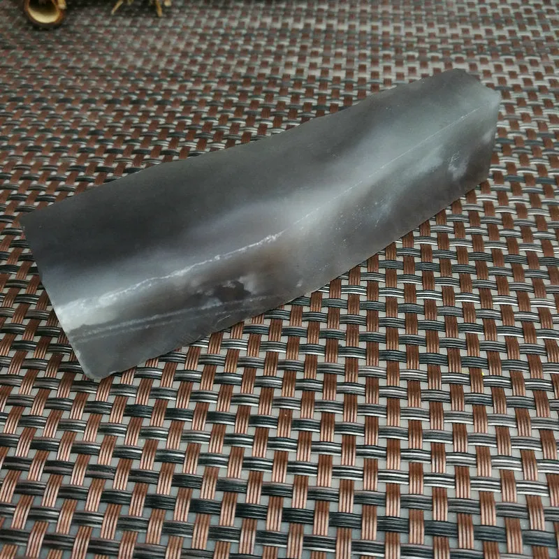 Natural Kunlun Jade Rough Nephrite Raw (189g, 11X2.9X2.4cm)