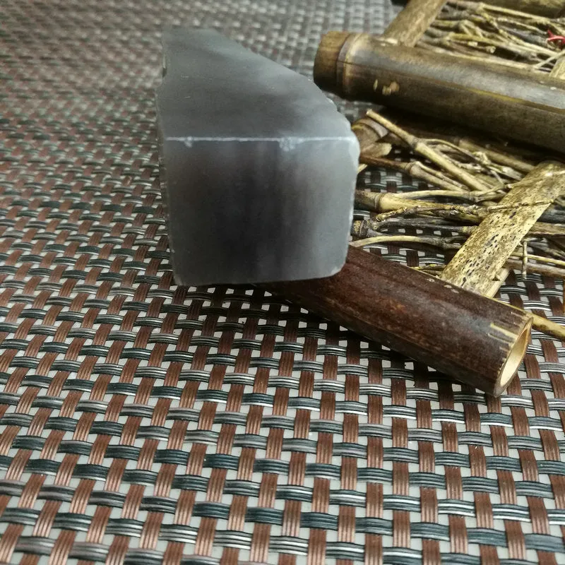 Natural Kunlun Jade Rough Nephrite Raw (189g, 11X2.9X2.4cm)