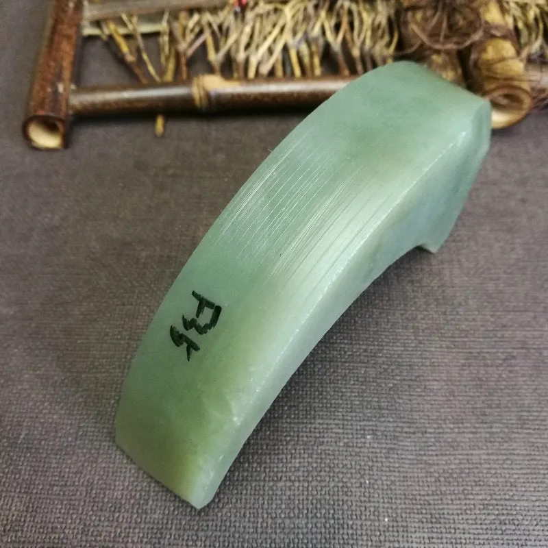 Natural Kunlun Jade Rough Nephrite Raw (256g,13X4X2.8cm)