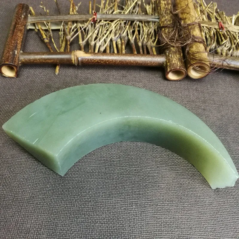 Natural Kunlun Jade Rough Nephrite Raw (256g,13X4X2.8cm)