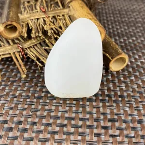 Natural Kunlun Jade Rough Nephrite Raw (38g,4.7X3.3X1.0cm)