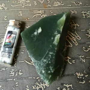 Natural Kunlun Jade Rough Nephrite Raw (412g, 12X6X3.5cm)