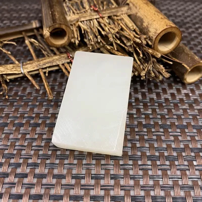 Natural Kunlun Jade Rough Nephrite Raw (42g,4.8X3.0X0.9cm)