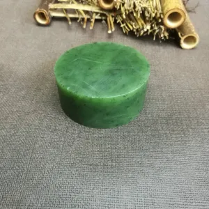 Natural Kunlun Jade Rough Nephrite Raw (5.6x2.5cm)