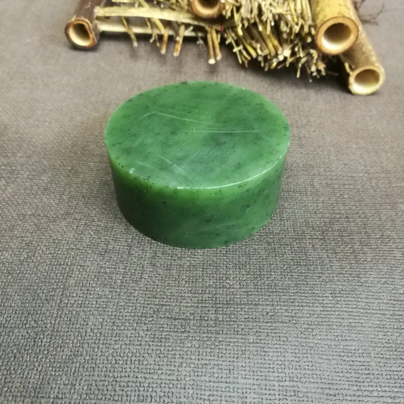 Natural Kunlun Jade Rough Nephrite Raw (5.6x2.5cm)