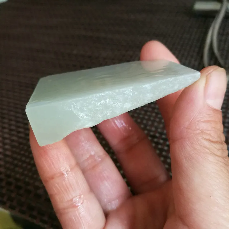 Natural Kunlun Jade Rough Nephrite Raw (73g, 5.5X4.4X1.7cm)