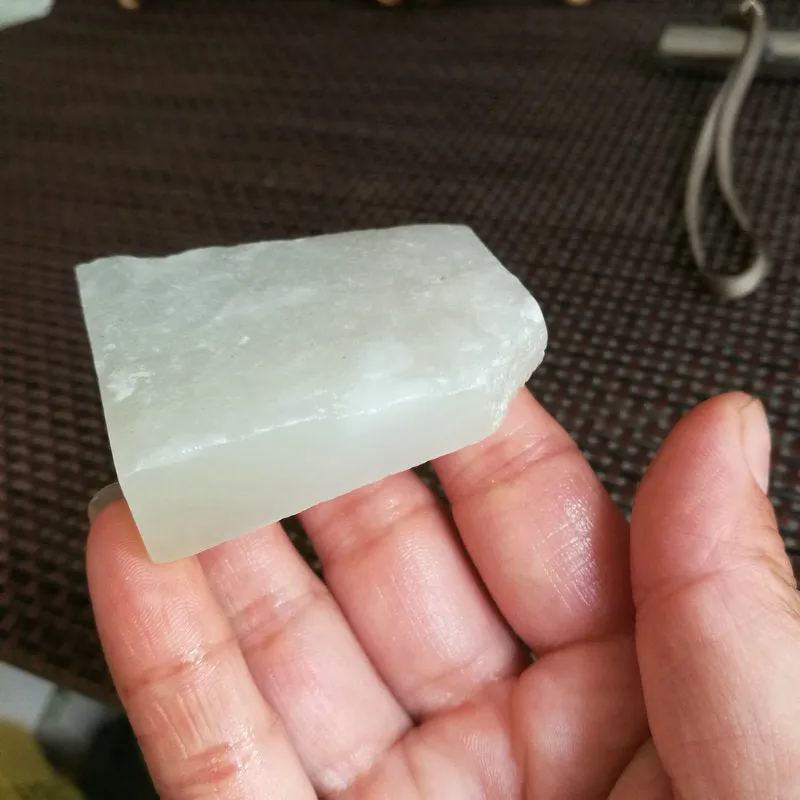 Natural Kunlun Jade Rough Nephrite Raw (73g, 5.5X4.4X1.7cm)