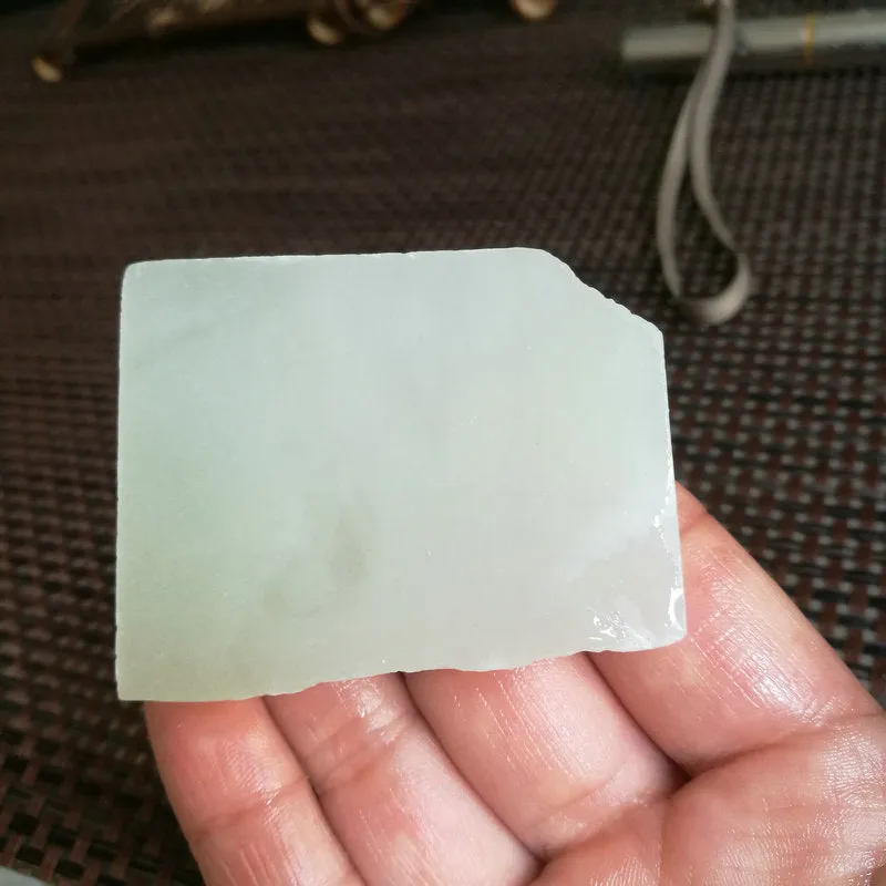 Natural Kunlun Jade Rough Nephrite Raw (73g, 5.5X4.4X1.7cm)