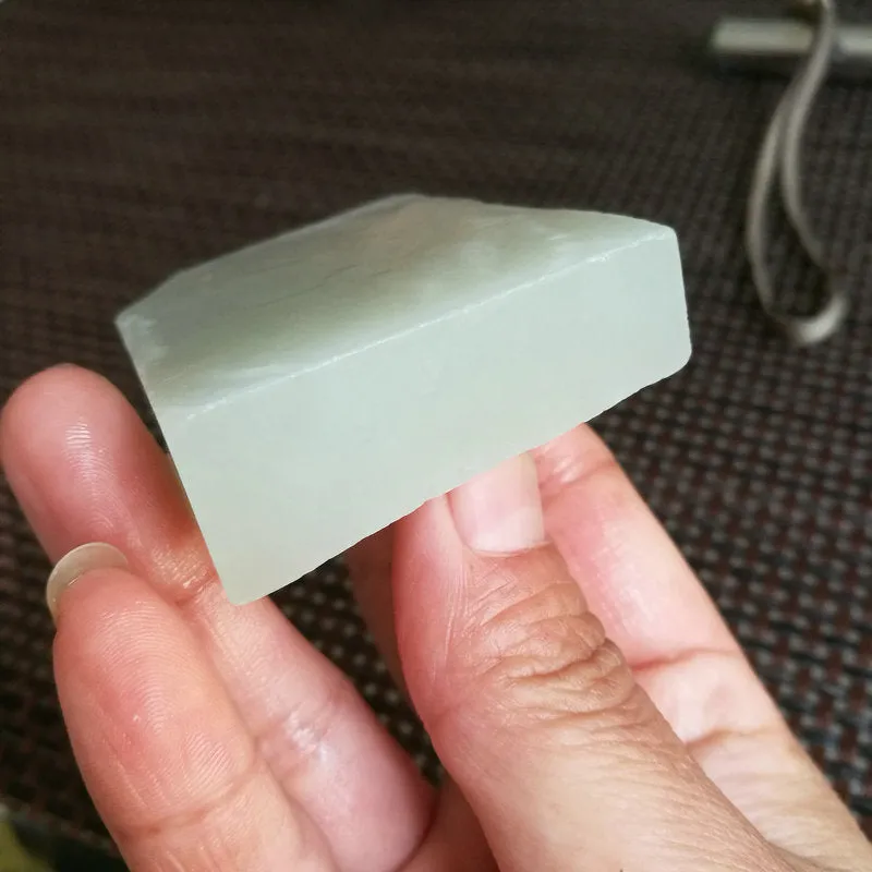 Natural Kunlun Jade Rough Nephrite Raw (73g, 5.5X4.4X1.7cm)