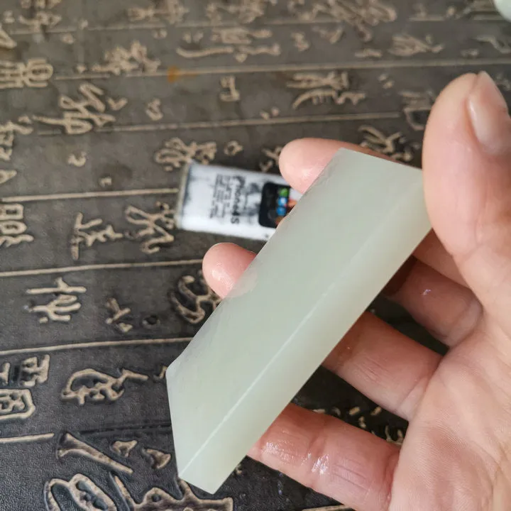Natural Kunlun Jade Rough Nephrite Raw (73g, 7X4X0.9cm)