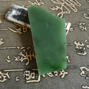 Natural Kunlun Jade Rough Nephrite Raw (77g, 7.8X2.9X0.7cm)