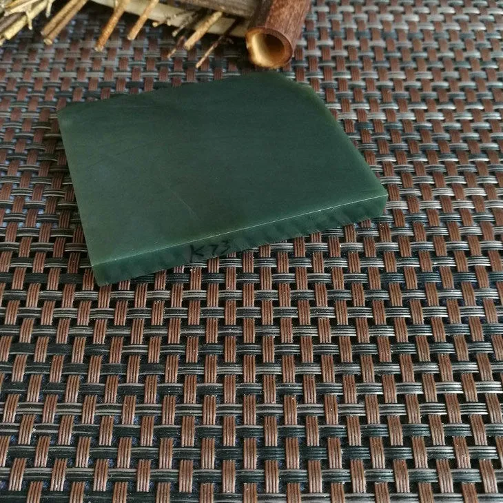 Natural Kunlun Jade Rough Nephrite Raw (92g,7X5.3X0.9cm)