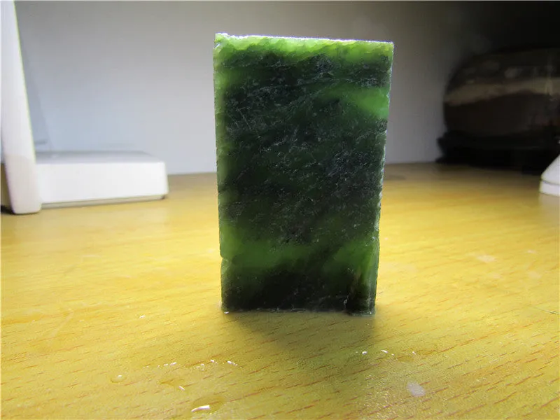 Natural Siberian Jade Rough Russia nephrite Raw (64.68g, 65X38X10mm)