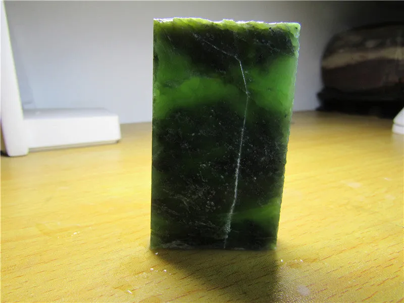 Natural Siberian Jade Rough Russia nephrite Raw (64.68g, 65X38X10mm)