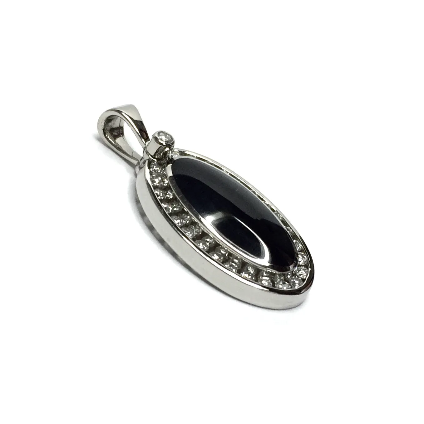 Onyx Oval Inlaid .37Ctw Diamond Pendant