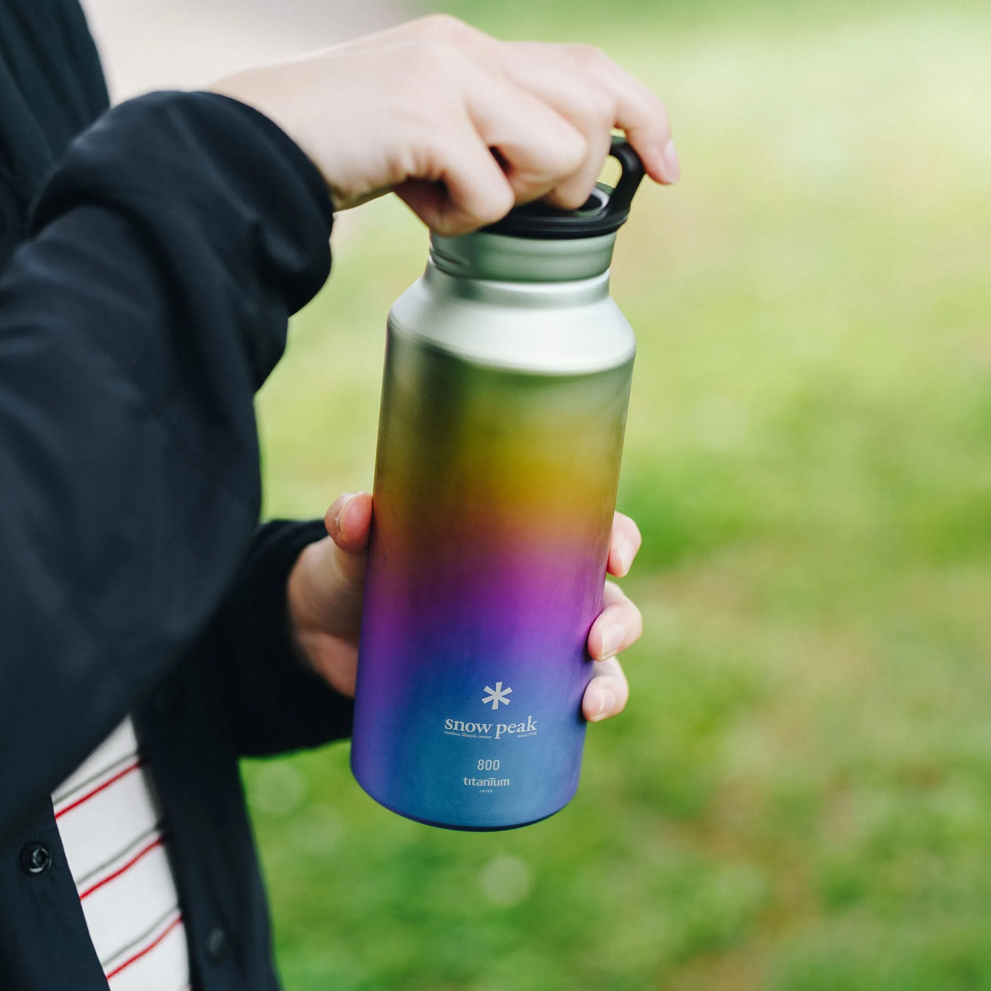 Titanium Aurora Bottle 800