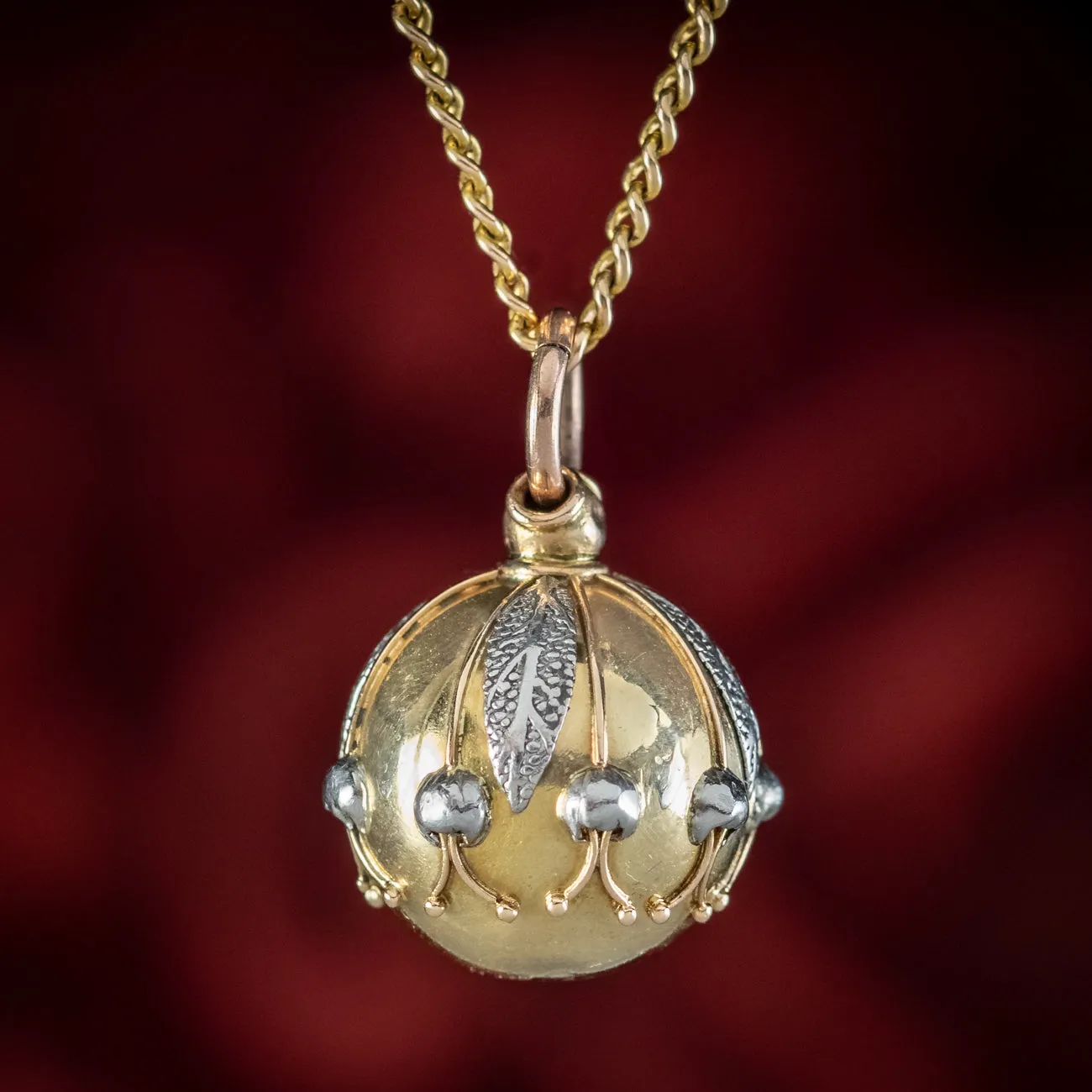Vintage Orb Pendant Necklace 15ct Gold Platinum
