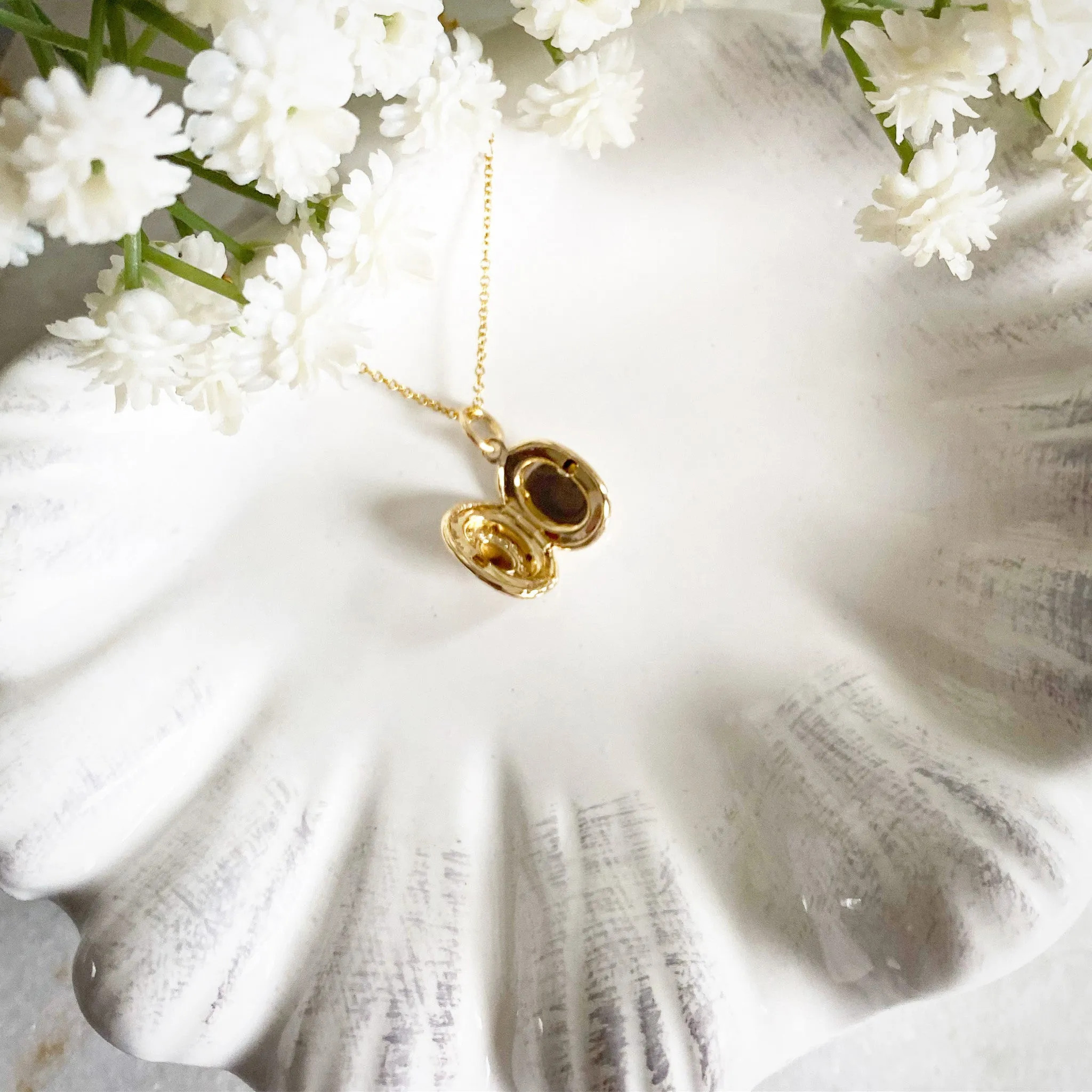 Wisteria London Tabitha Mini Gold Oval Locket